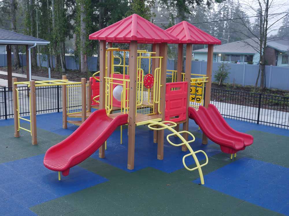 plastic outdoor playset